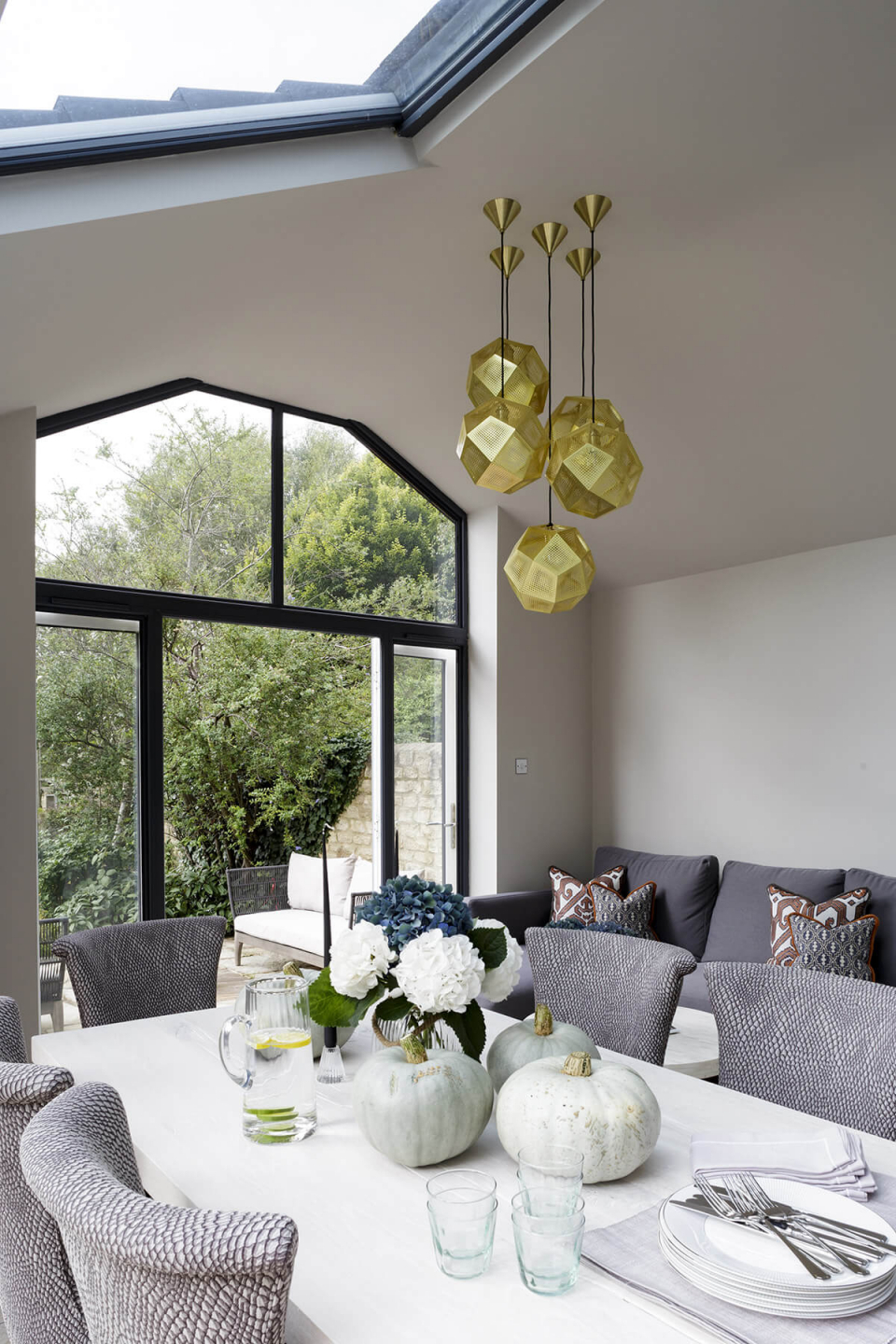 Cotswold Cottage Details